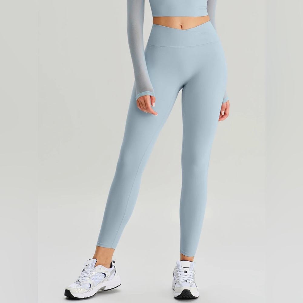 Berlook Activewear Light Blue V-Waist Leggings 26"
